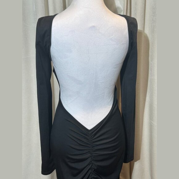 2/30 Long-Sleeve Backless Bodycon Maxi Dress – Black, Stretch , Ruched  - M - Picture 4 of 8